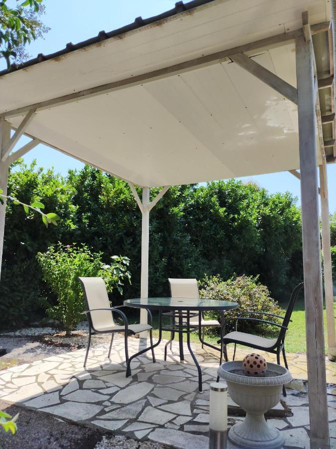 Gîte climatisé L'OISELLERIE Castelnou Esterno foto