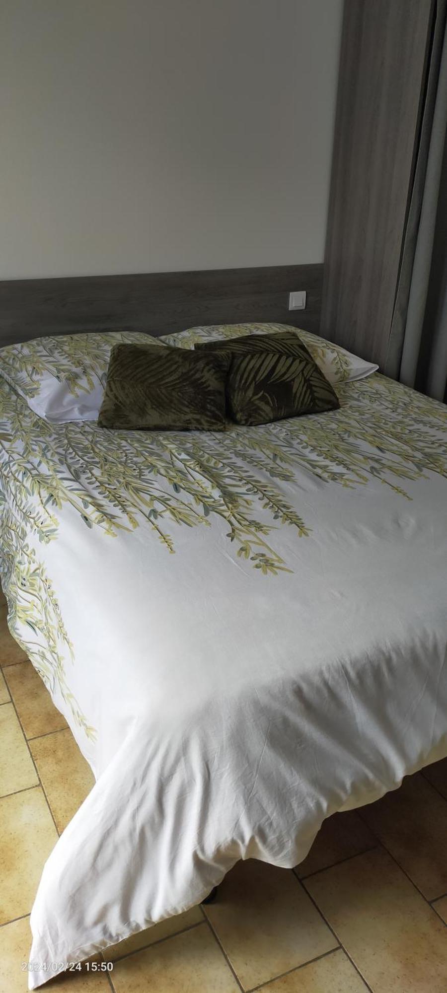 Gîte climatisé L'OISELLERIE Castelnou Esterno foto